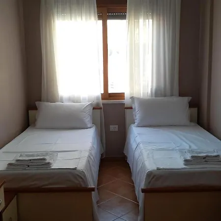 Casa De Mar Golem (Tirana)